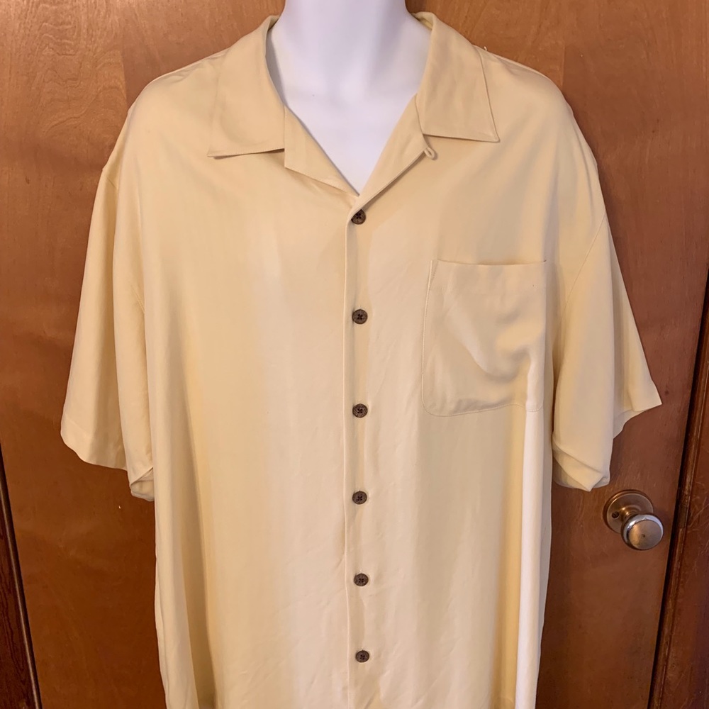 Tommy Bahama pale yellow button down mens shirt